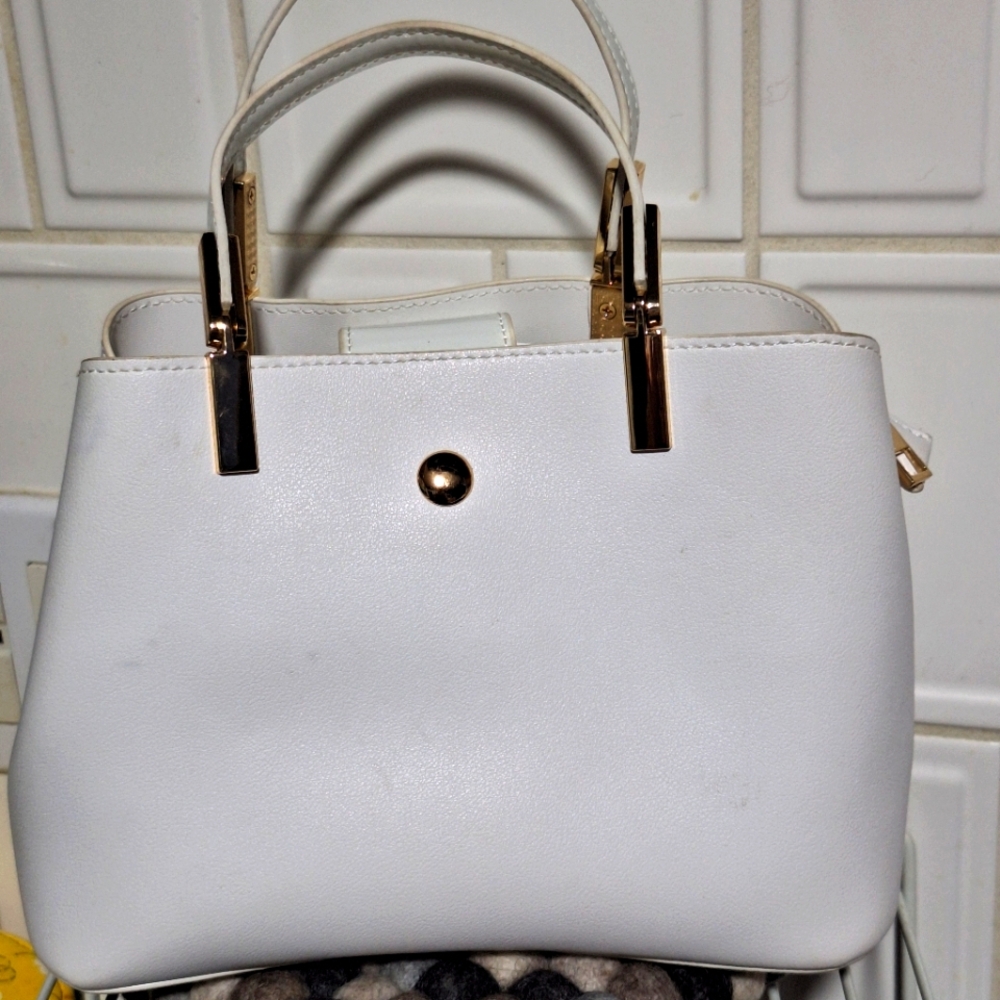 Elegant White Small Handbag Like Dreams